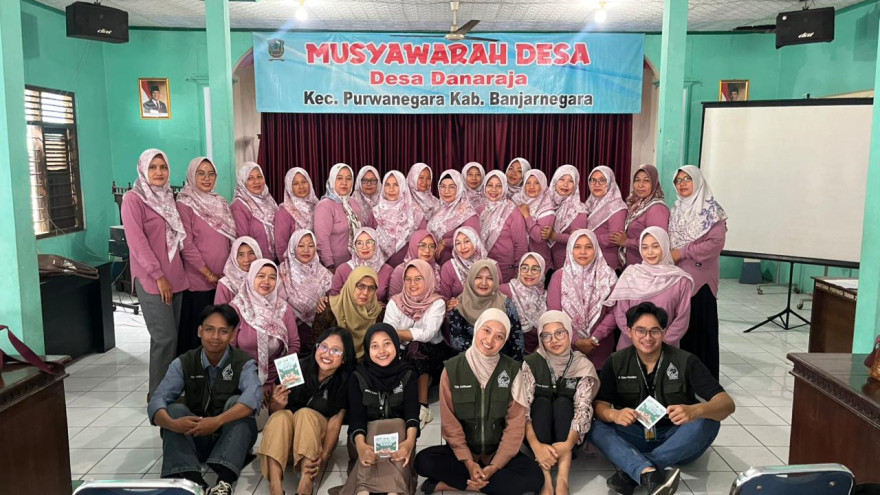 Peningkatan Pengetahuan Kader Melalui Sosialisasi dan Demonstrasi PMT Rolade Ikan Lele Sebagai Upaya Pencegahan Stunting